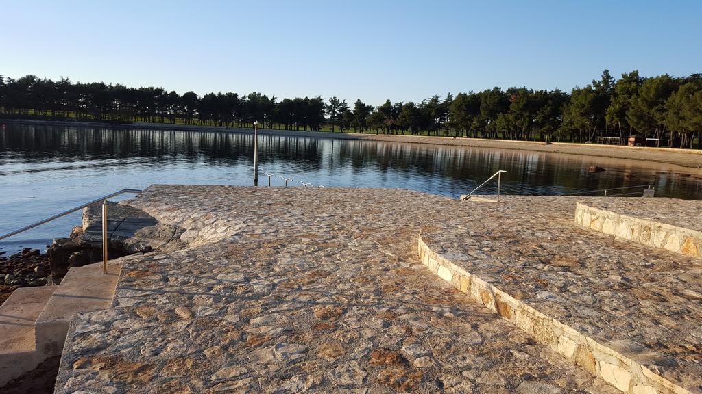 Lux Ξενοδοχείο Novigrad Istria Εξωτερικό φωτογραφία